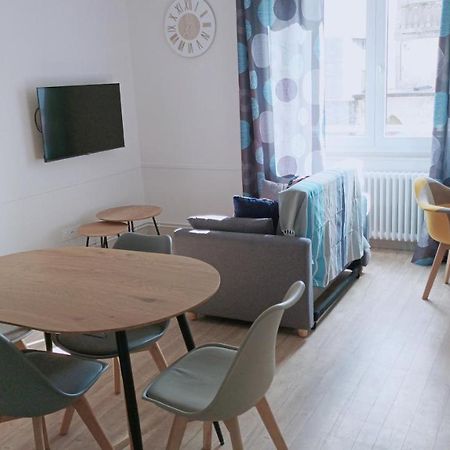 Loudeac : Appartement T2 Chaleureux Centre Ville 外观 照片